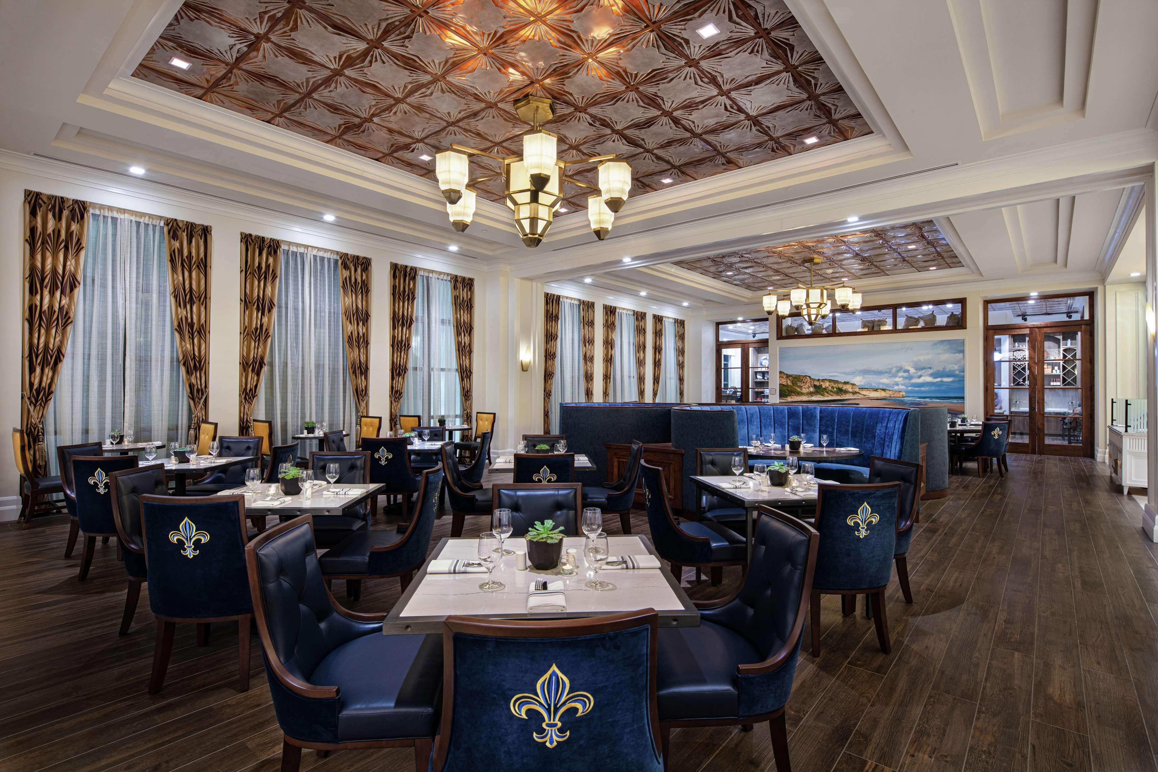 The Higgins Hotel New Orleans, Curio Collection By Hilton Exterior photo
