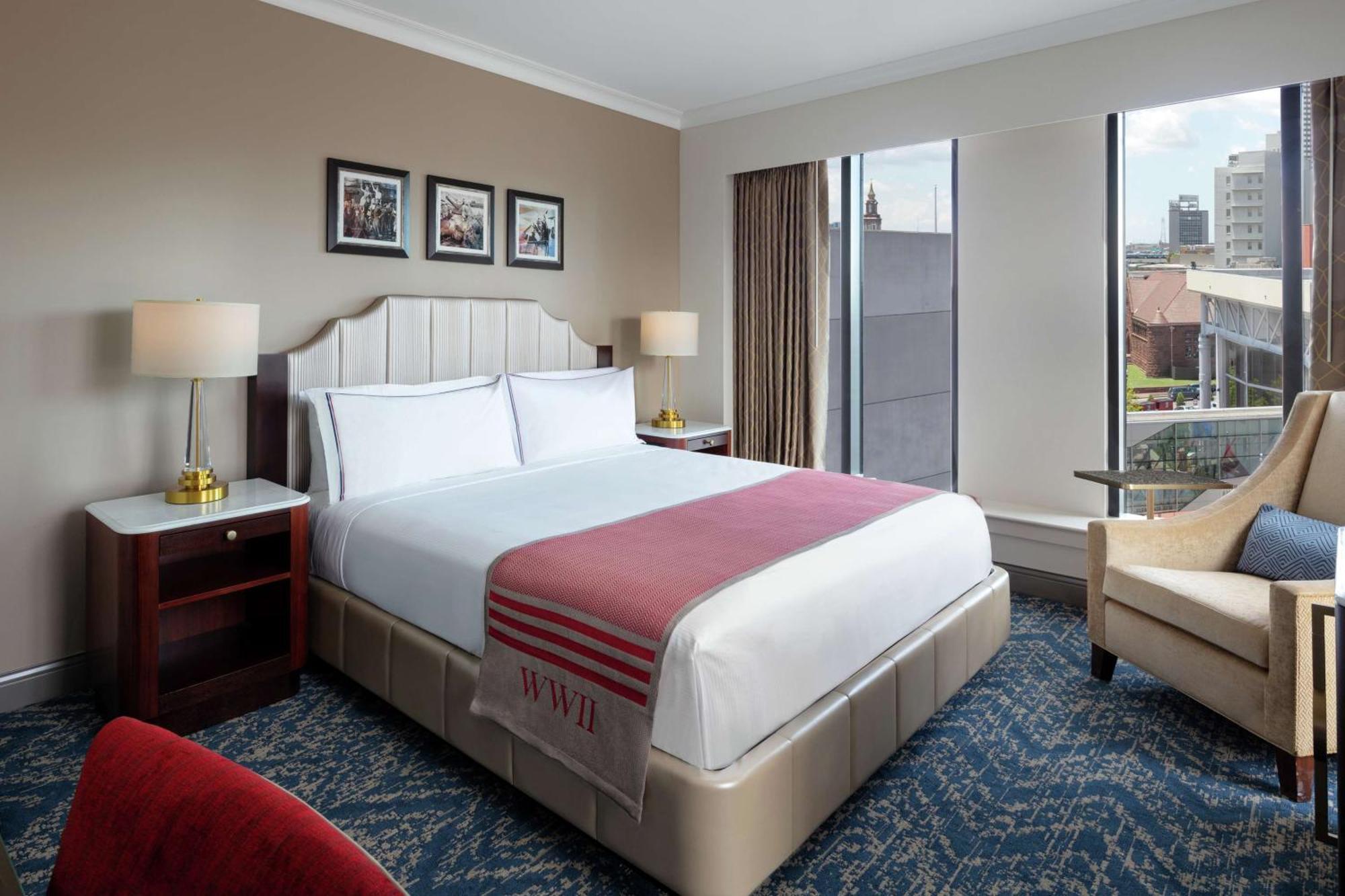 The Higgins Hotel New Orleans, Curio Collection By Hilton Exterior photo