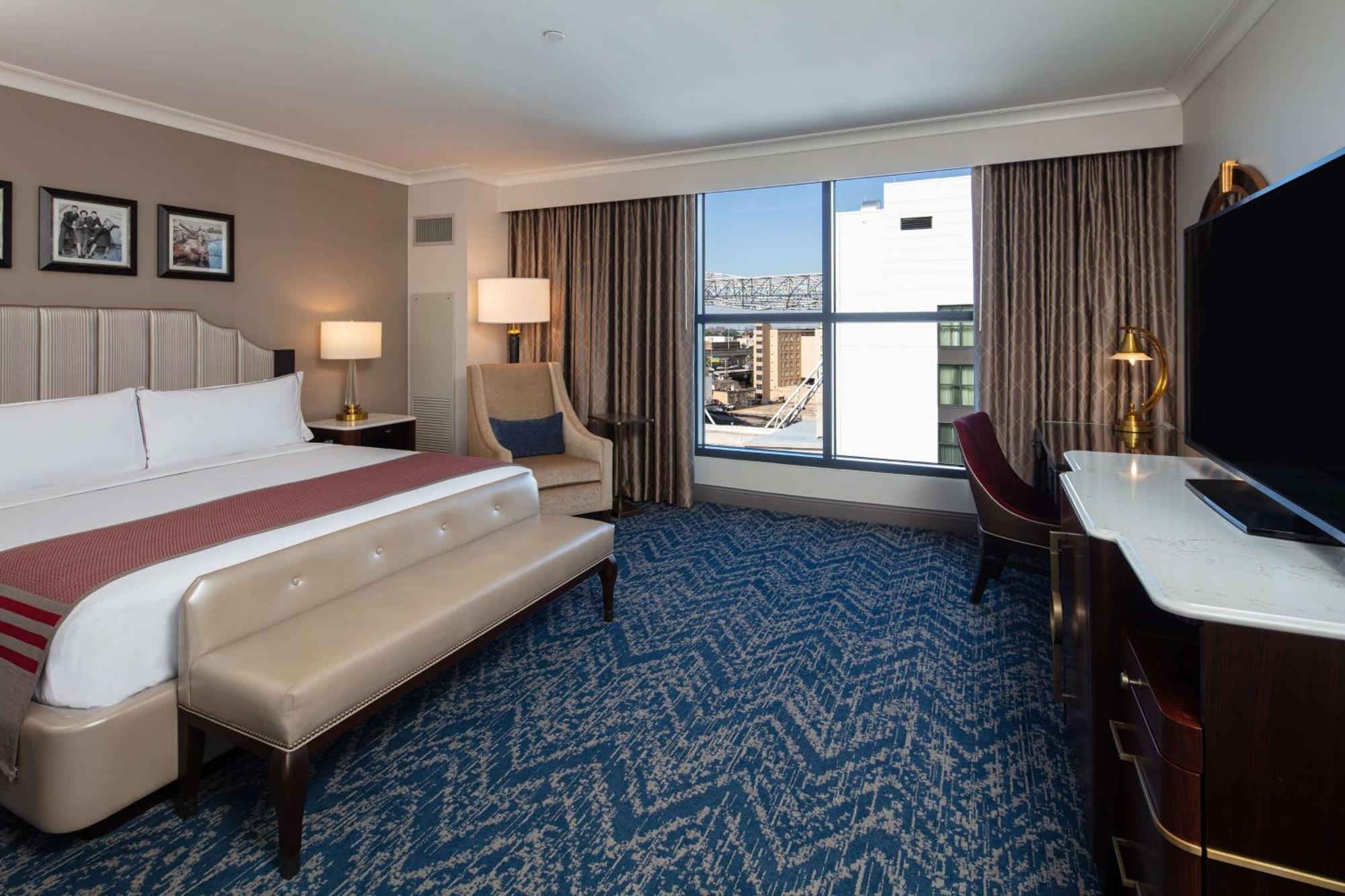 The Higgins Hotel New Orleans, Curio Collection By Hilton Exterior photo