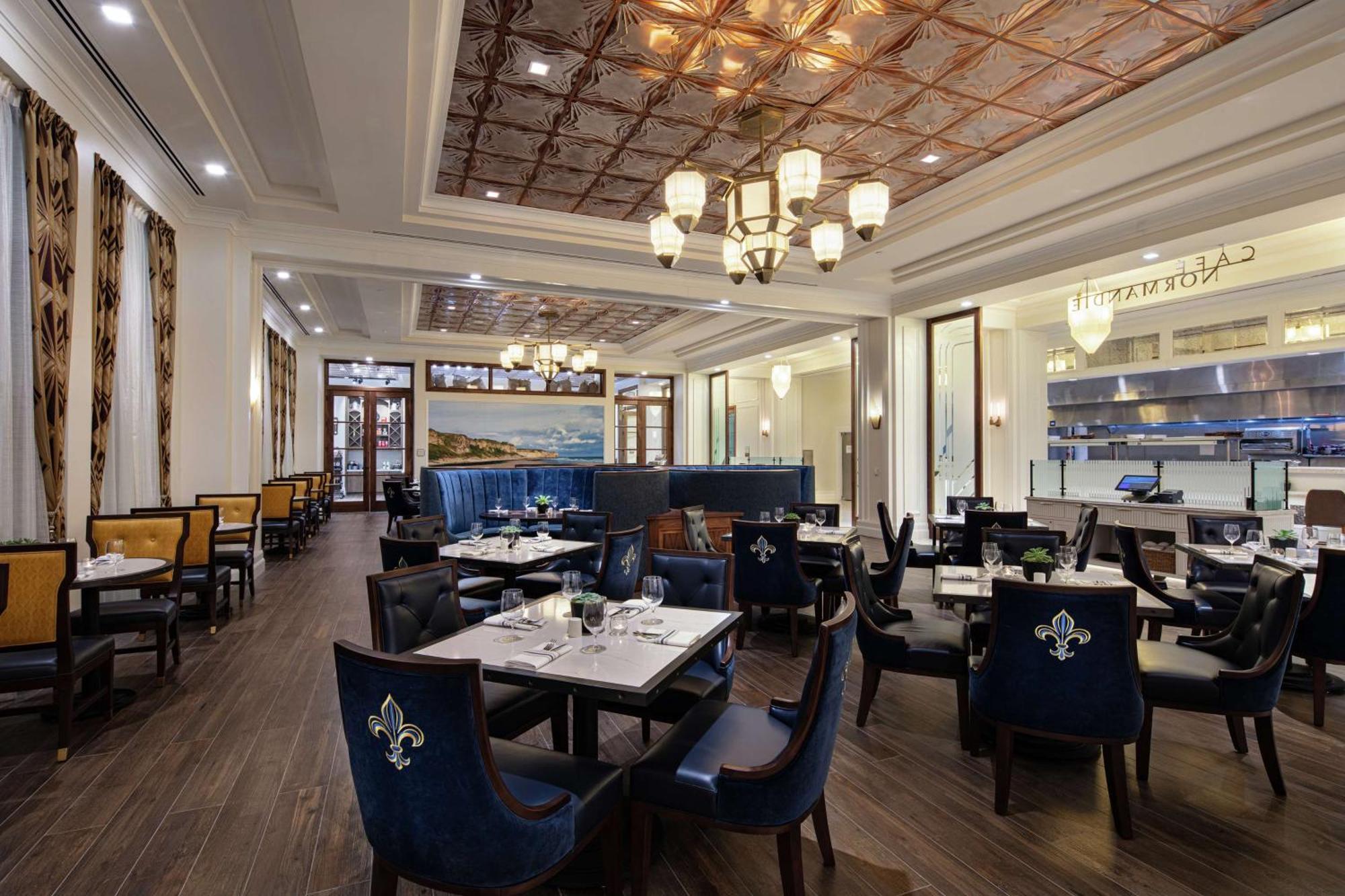 The Higgins Hotel New Orleans, Curio Collection By Hilton Exterior photo